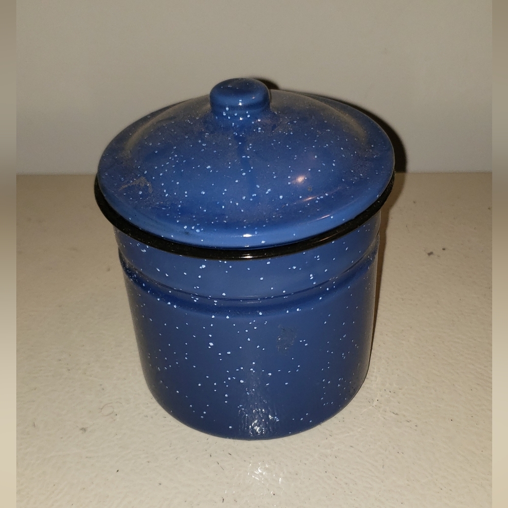 Vintage Pint Blue Speckled Enamel Canister with Lid 6 Inch